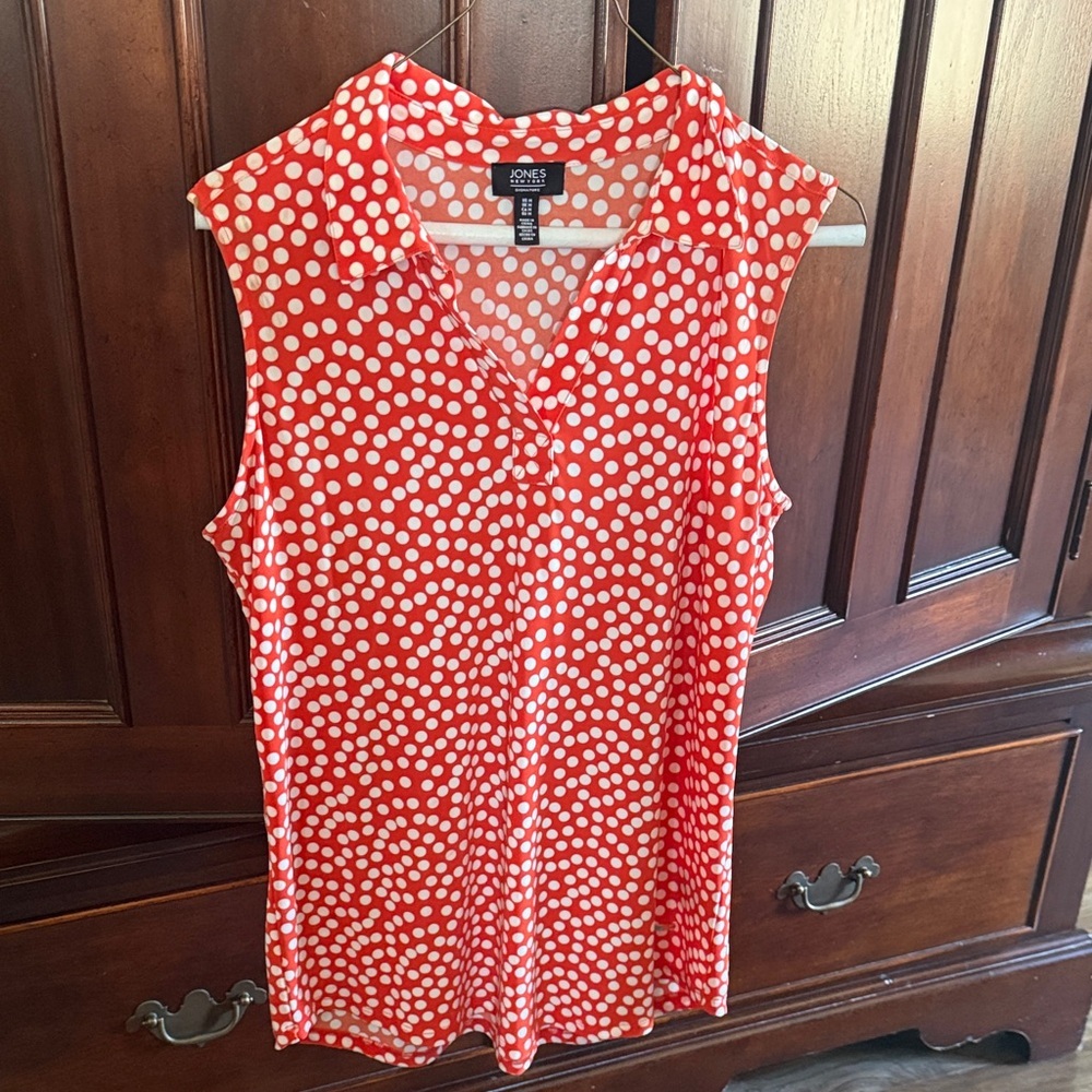 JONES NEW YORK ladies sleeveless polkadot blouse, NWOT perfect condition size M - Picture 2 of 8